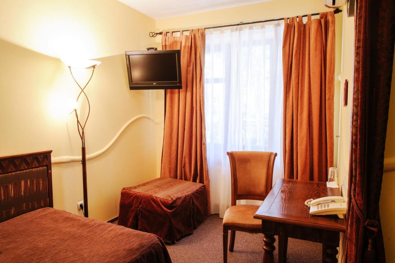 Трипільське Сонце Hotel Podgortsy  Buitenkant foto